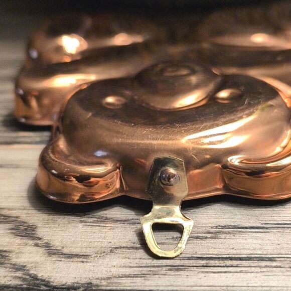 Copper Baby Bear Hanging Mold Made in Portugal - Picture 6 of 7